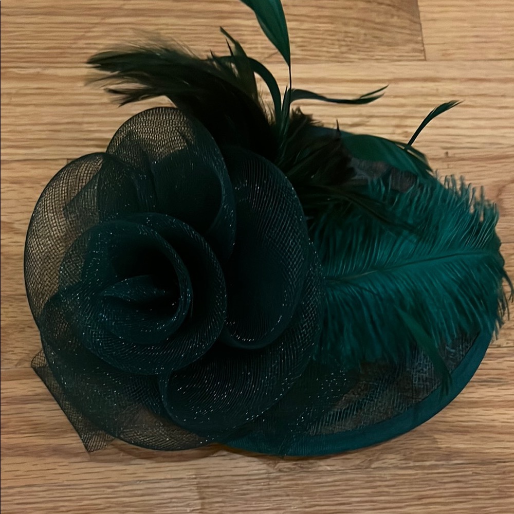 Elegant Green Fascinator